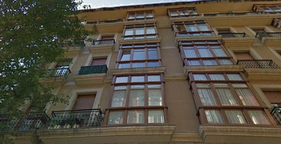 Apartamento Habitación con baño privado en el centro de Bilbao Exterior foto